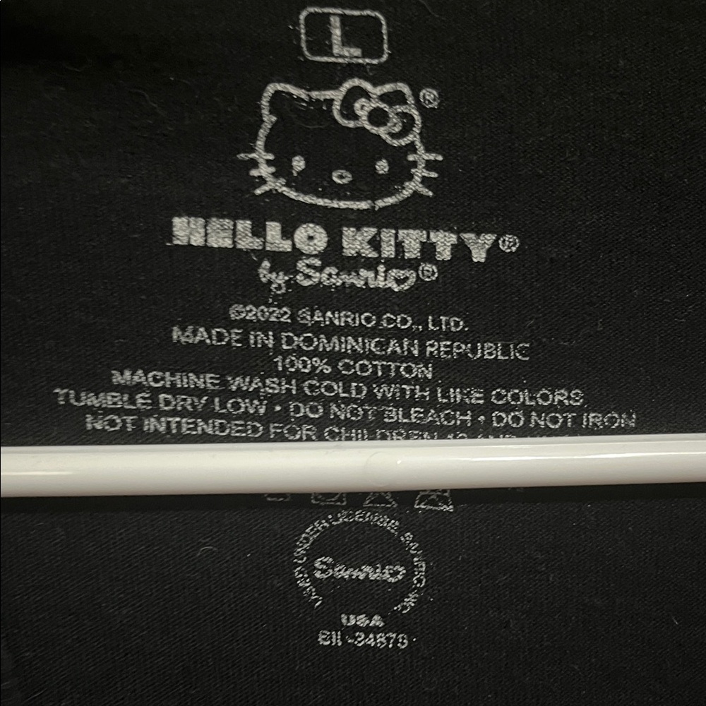 Hello Kitty Tokyo Speed Racing Large Shirt - Picture 2 of 4